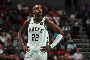 Bucks chính thức thông báo Middleton đã rút lui khỏi trận đấu hôm nay nhưng lý do cụ thể vẫn chưa được tiết lộ.