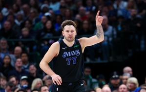 cột mốc quan trọng! Doncic vượt qua Rolando Blackman về sự phục hồi trong sự nghiệp và đứng thứ 8 trong lịch sử Mavericks