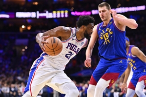 CJ: Embiid là cầu thủ tấn công giỏi hơn và Jokic là cầu thủ hay nhất giải đấu