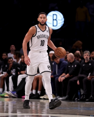 Ben Simmons vào sân từ băng ghế dự bị để thực hiện 6 pha kiến ​​​​tạo trong hiệp một, thành tích đầu tiên trong lịch sử Nets kể từ mùa giải 1996-97.