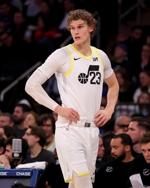 Chơi đầy đủ! Markkanen ghi 26 điểm sau 10 trong số 18 cú sút, 7 rebound, 3 kiến ​​​​tạo, 2 cướp và 1 cú sút.