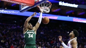 Antetokounmpo 30+12+9, Lillard 24+7+9, Maxi 24+7, Bucks dễ dàng đánh bại 76ers