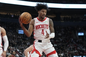 Jaylen Green ghi được 34 điểm, 10 trên 27 và 7 trên 17 ba điểm, 5 rebound, 2 kiến ​​​​tạo và 3 cướp.