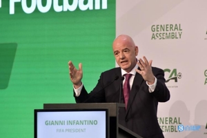 Infantino: FIFA phản đối hoàn toàn luật thẻ xanh và không thể biến thẻ đỏ thành thẻ xanh