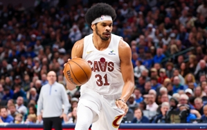 Áp kế! Mùa này, khi Jarrett Allen giành lại 15 điểm trở lên, Cavaliers duy trì chiến thắng trọn vẹn cùng thành tích 8 trận thắng và 0 trận thua.