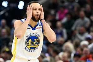 Curry ghi 25+5+5 với 0 quả ném phạt lần thứ 8, nhiều nhất lịch sử NBA