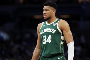 Bucks sẽ thi đấu với Warriors vào ngày mai: Antetokounmpo nghi ngờ vì chấn thương