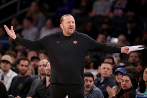 Làm thế nào để giành chiến thắng? Knicks đã đào hố 15-33 trong hiệp đầu tiên và đội thực hiện 6 trong 27 cú sút & tỷ lệ bắn chỉ là 22,2%