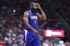 Harden: Những người trẻ ở Rockets thật tuyệt vời. Họ đang đi đúng hướng và có một tương lai tươi sáng.