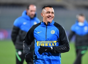 Truyền thông Italy: Inter Milan muốn giữ 5 tiền đạo mùa tới, Sanchez sẽ cạnh tranh vị trí với Carboni